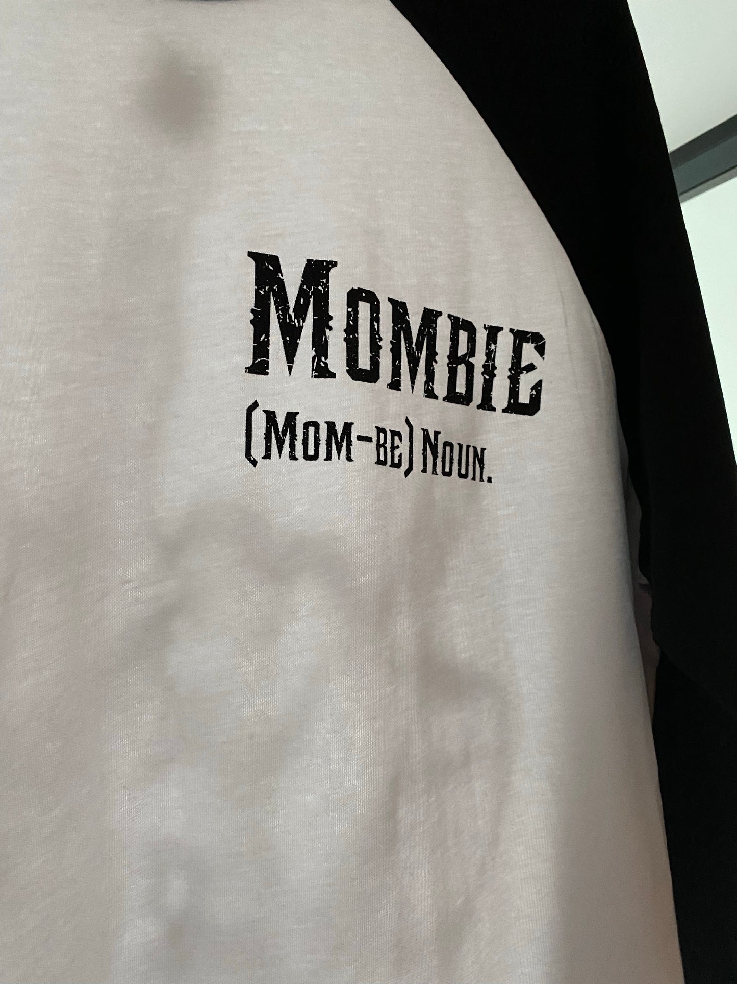 Mombie Raglan