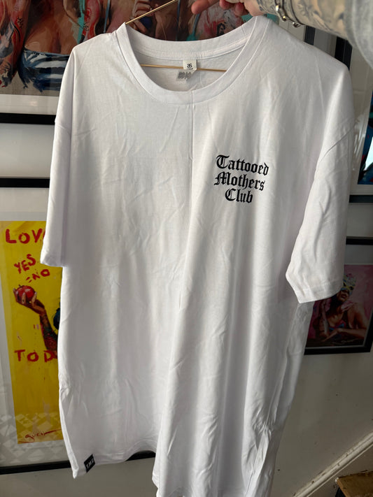 White welcome to the club seconds sale t shirt size small